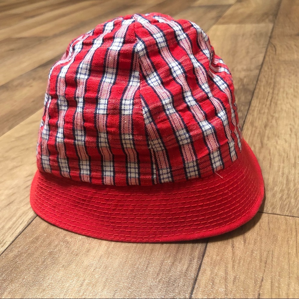 NWT 90s Bucket Hat